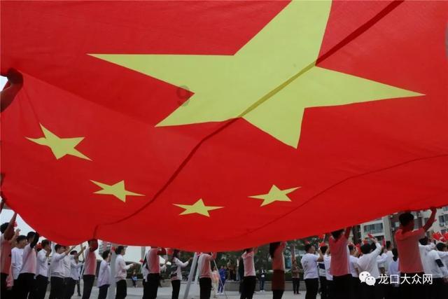 个人汽车买保险好开公司发票吗？
